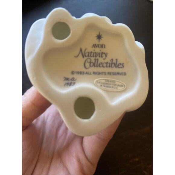 Avon Nativity Collectibles “The Shepherd Boy” Porcelain Figurine W/Orig Box 1983 - Picture 8 of 8